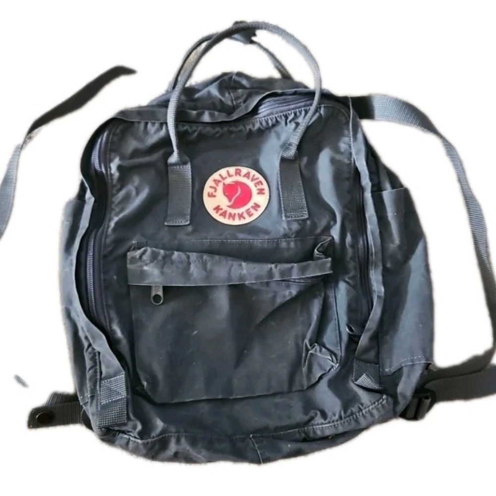 Fjallraven Kånken Gray Outdoor Lightweight Classic Durable Fashion Backpack